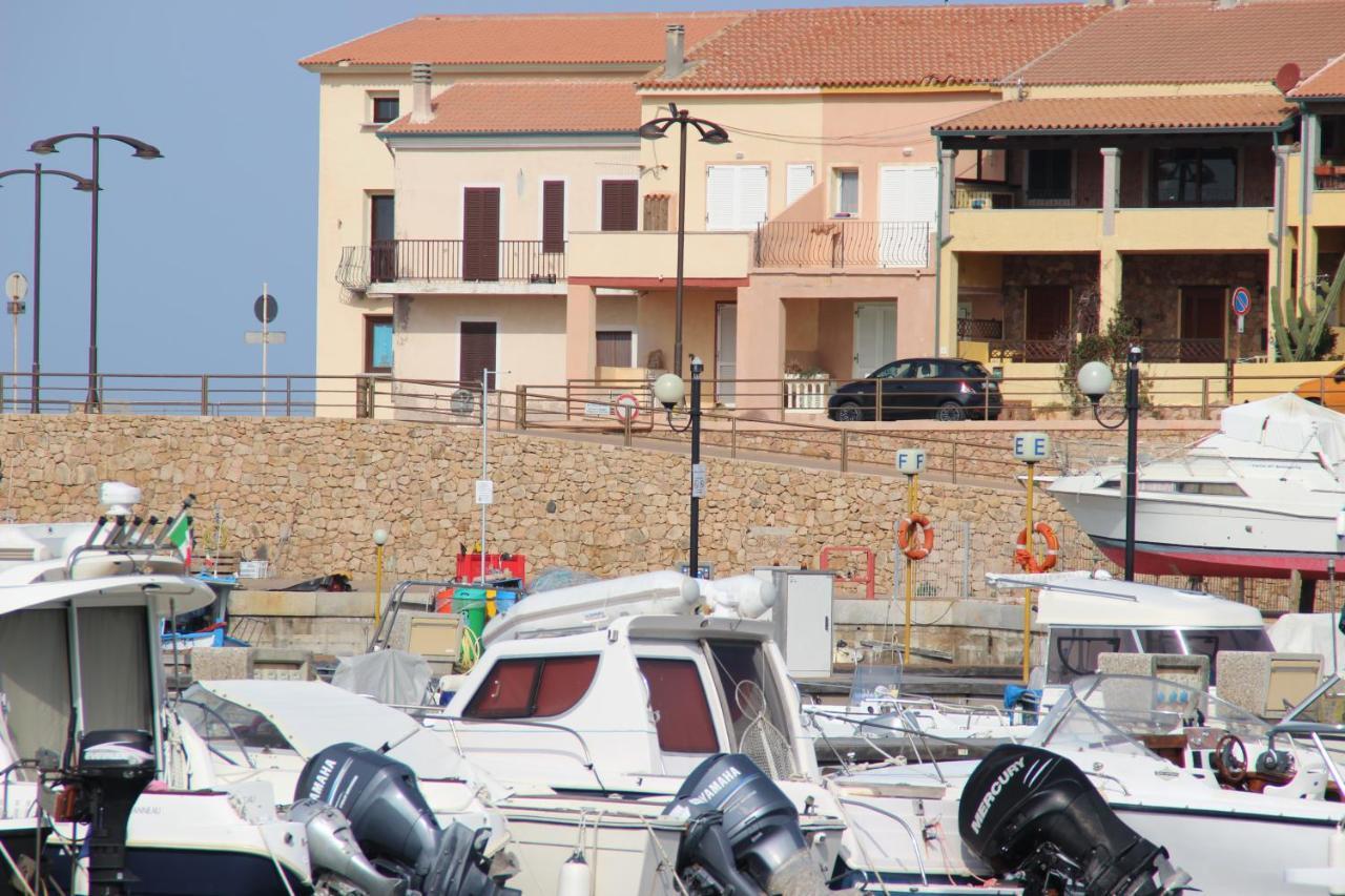 Borgo Spiaggia Vista Mare イーゾラ・ロッサ エクステリア 写真