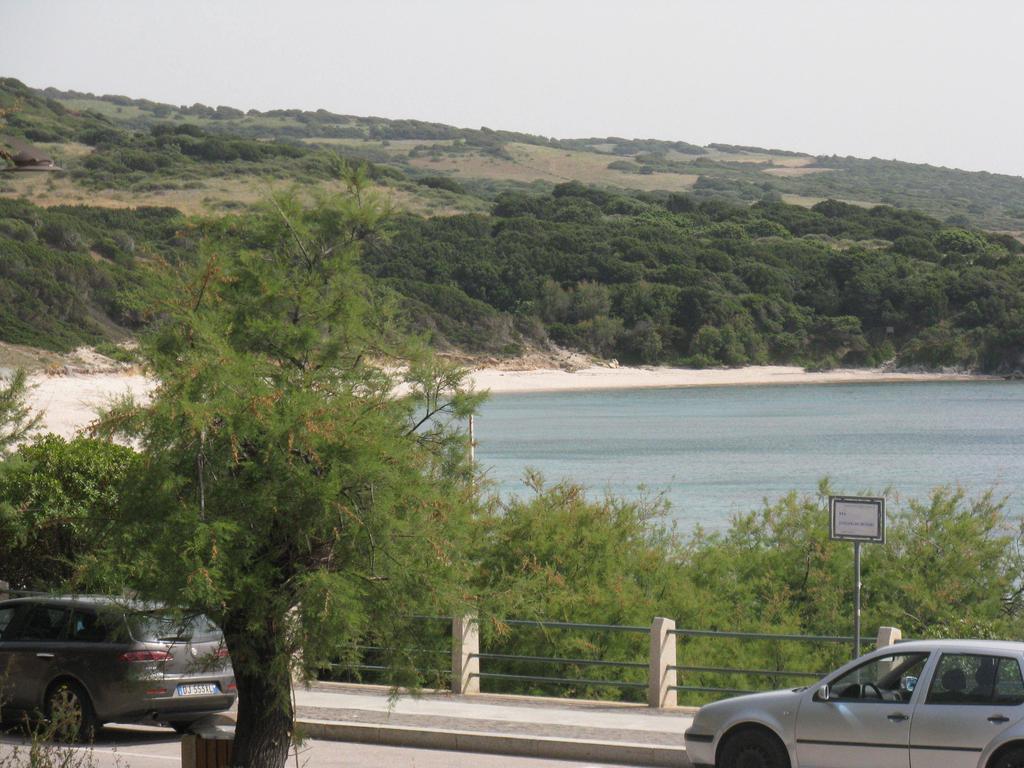 Borgo Spiaggia Vista Mare イーゾラ・ロッサ エクステリア 写真