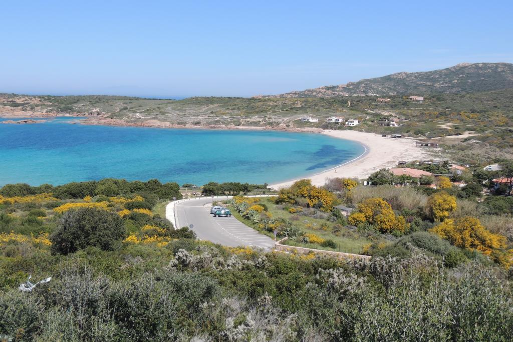 Borgo Spiaggia Vista Mare イーゾラ・ロッサ エクステリア 写真