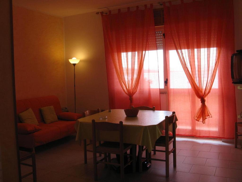 Borgo Spiaggia Vista Mare イーゾラ・ロッサ 部屋 写真
