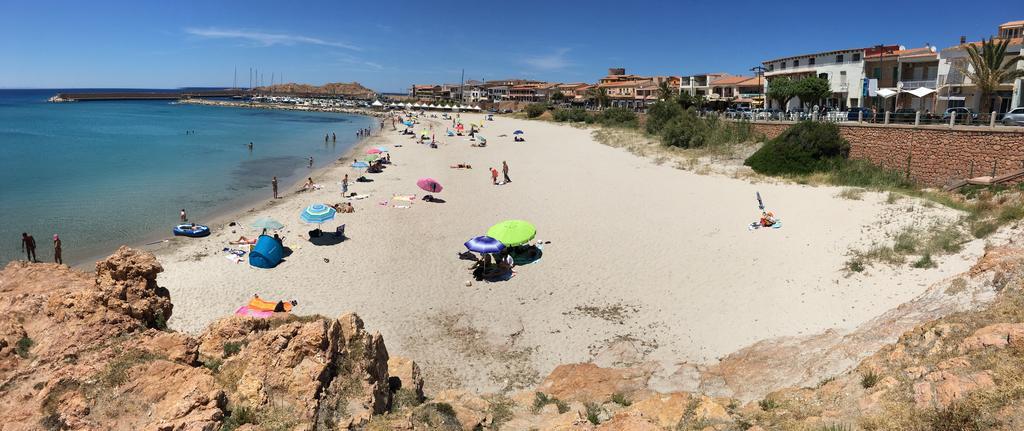 Borgo Spiaggia Vista Mare イーゾラ・ロッサ エクステリア 写真