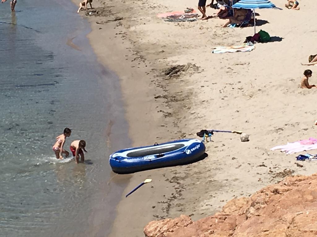 Borgo Spiaggia Vista Mare イーゾラ・ロッサ エクステリア 写真