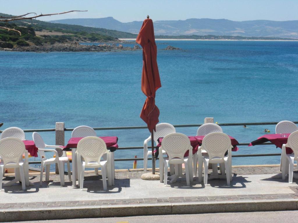 Borgo Spiaggia Vista Mare イーゾラ・ロッサ エクステリア 写真